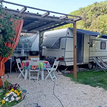 Caravane Dans Un Jardin Pres D'anduze * Saint Sebastien d'Aigrefeuille